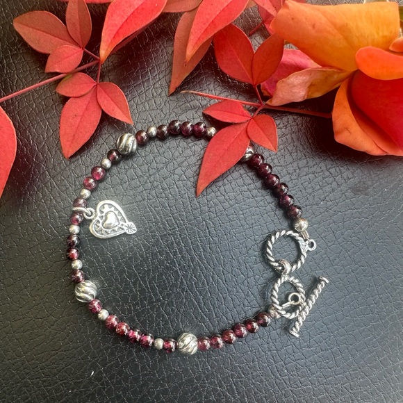 Silpada Sterling silver 925 and garnet Bracelet - Picture 2 of 5